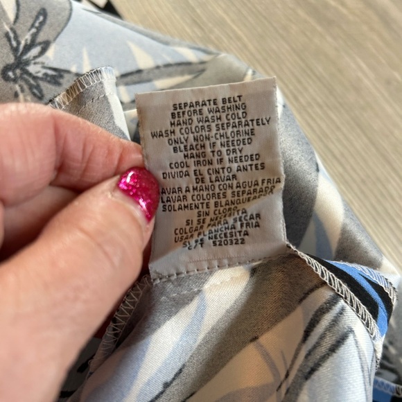 Danny and Nicole Dress A-line V-Neck & Back. Blue, Black & White Tropical Sz 18W - Picture 7 of 10